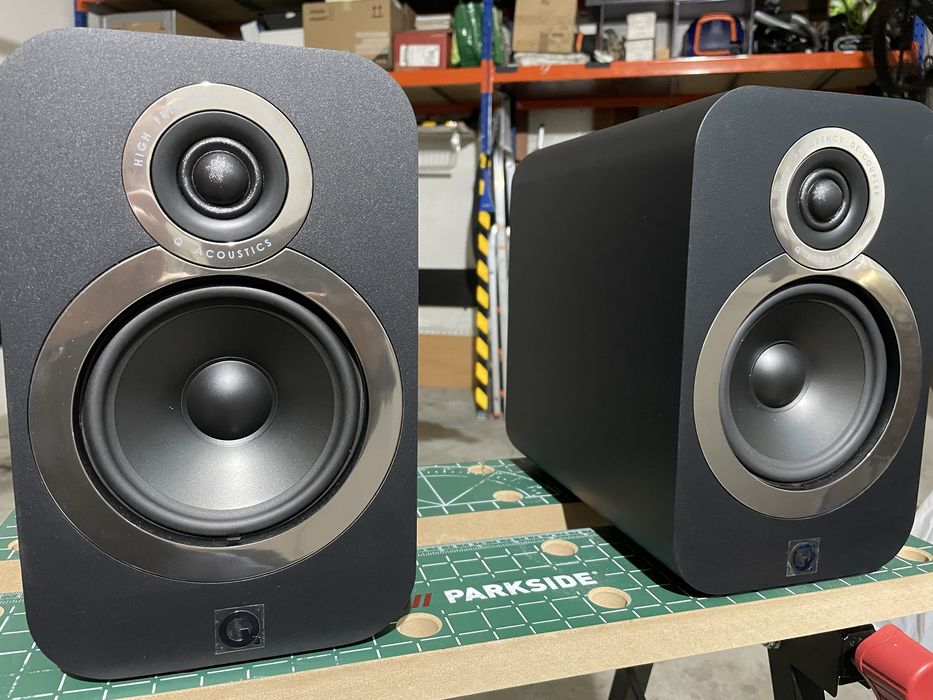 Colunas QACOUSTICS 3020i