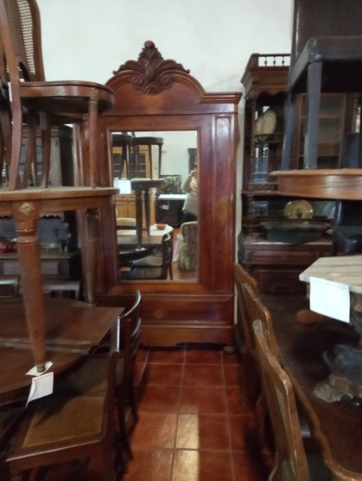 Recheio de loja de antiguidades