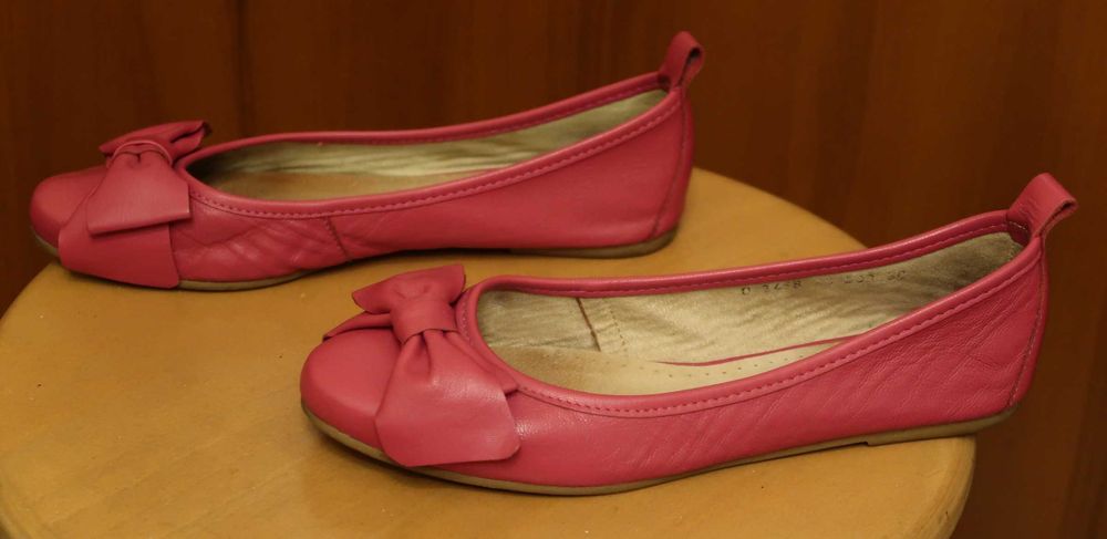 Damskie buty (baleriny) firmy WOJAS rozm. 38
