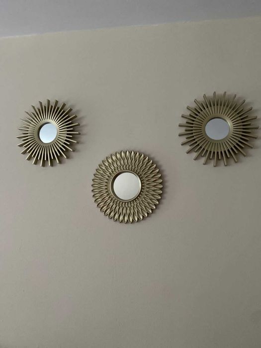 Dekoracja zestaw 3 luster w złotych ramkach do domu na ścianę