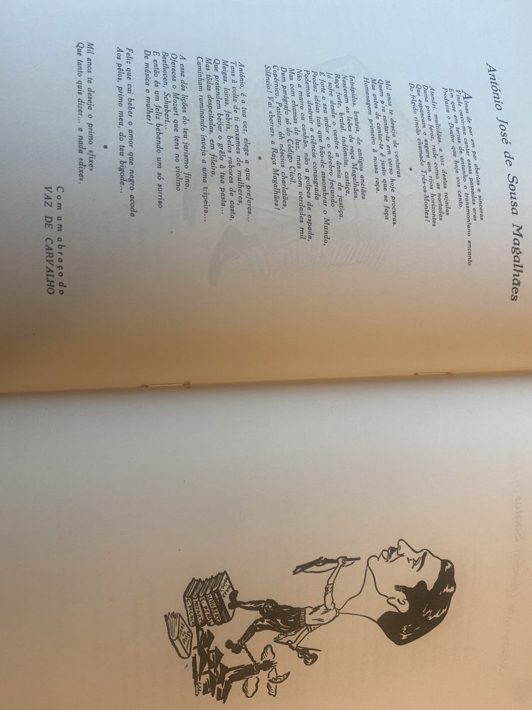 Livro de curso dos Quartanistas Finalistas de Direito 1943 a 1944
