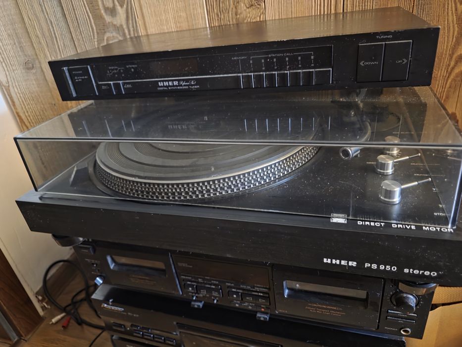 Zestaw muzyczny UHER