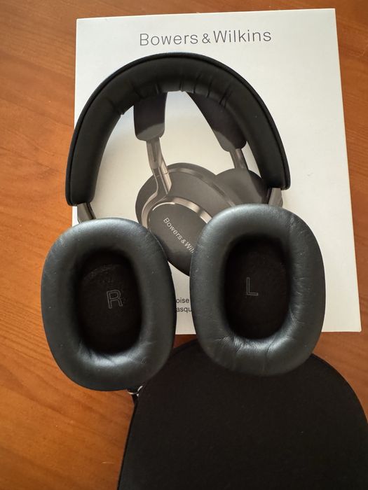 Bowers & Wilkins PX 8 - C/Garantia