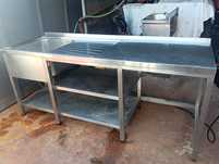 Escaparate em inox com pio 2 metros