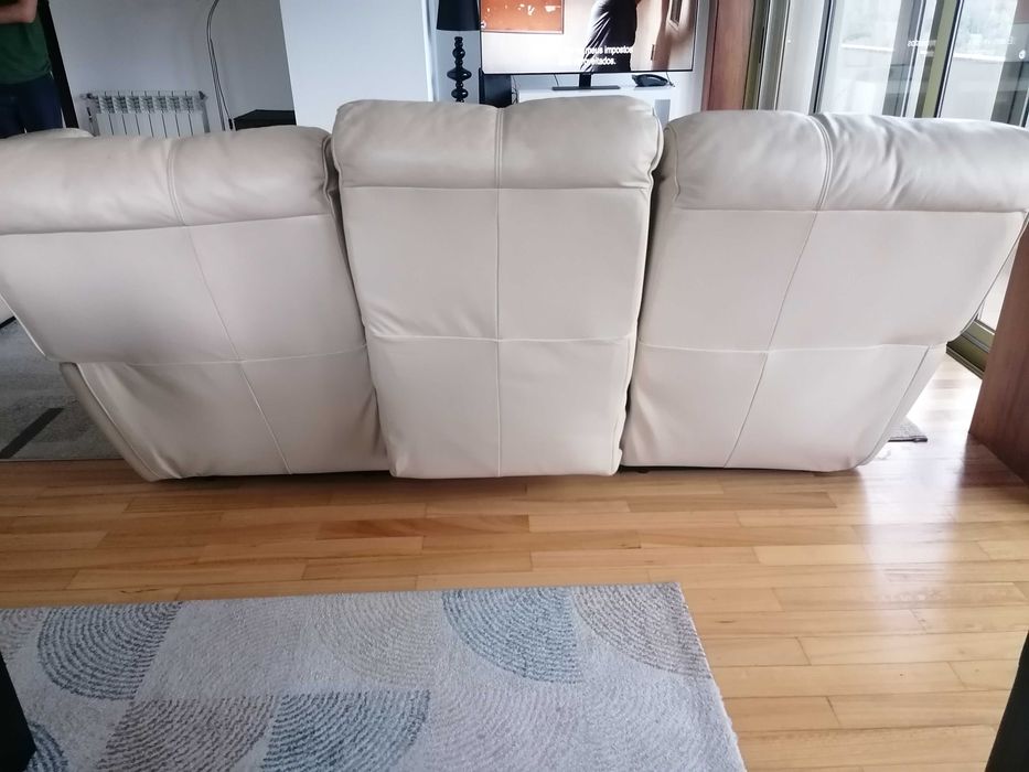 Sofá marca CHATEAU D´Ax