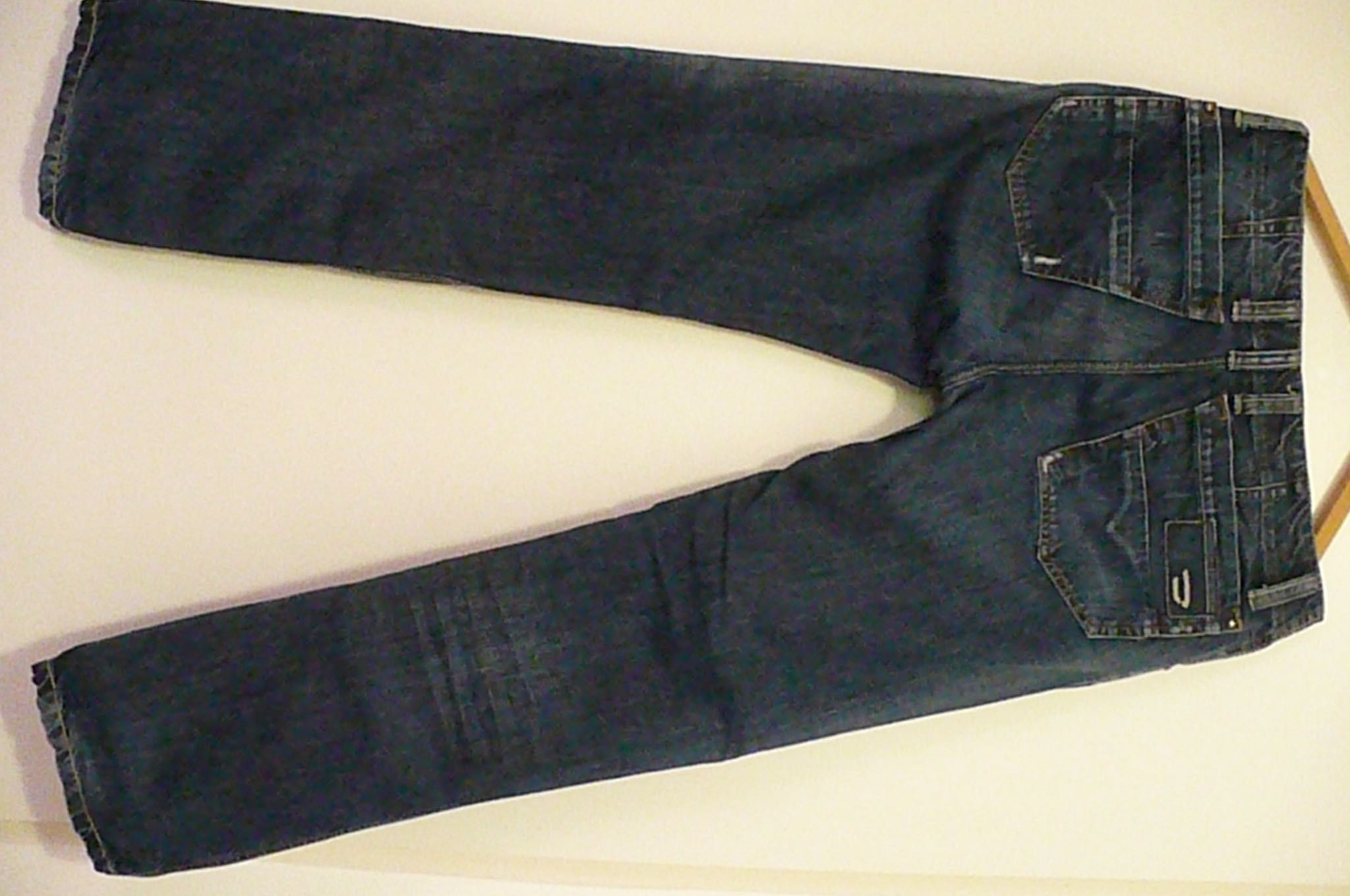 Używane spodnie jeans marki DIESEL rozm. M