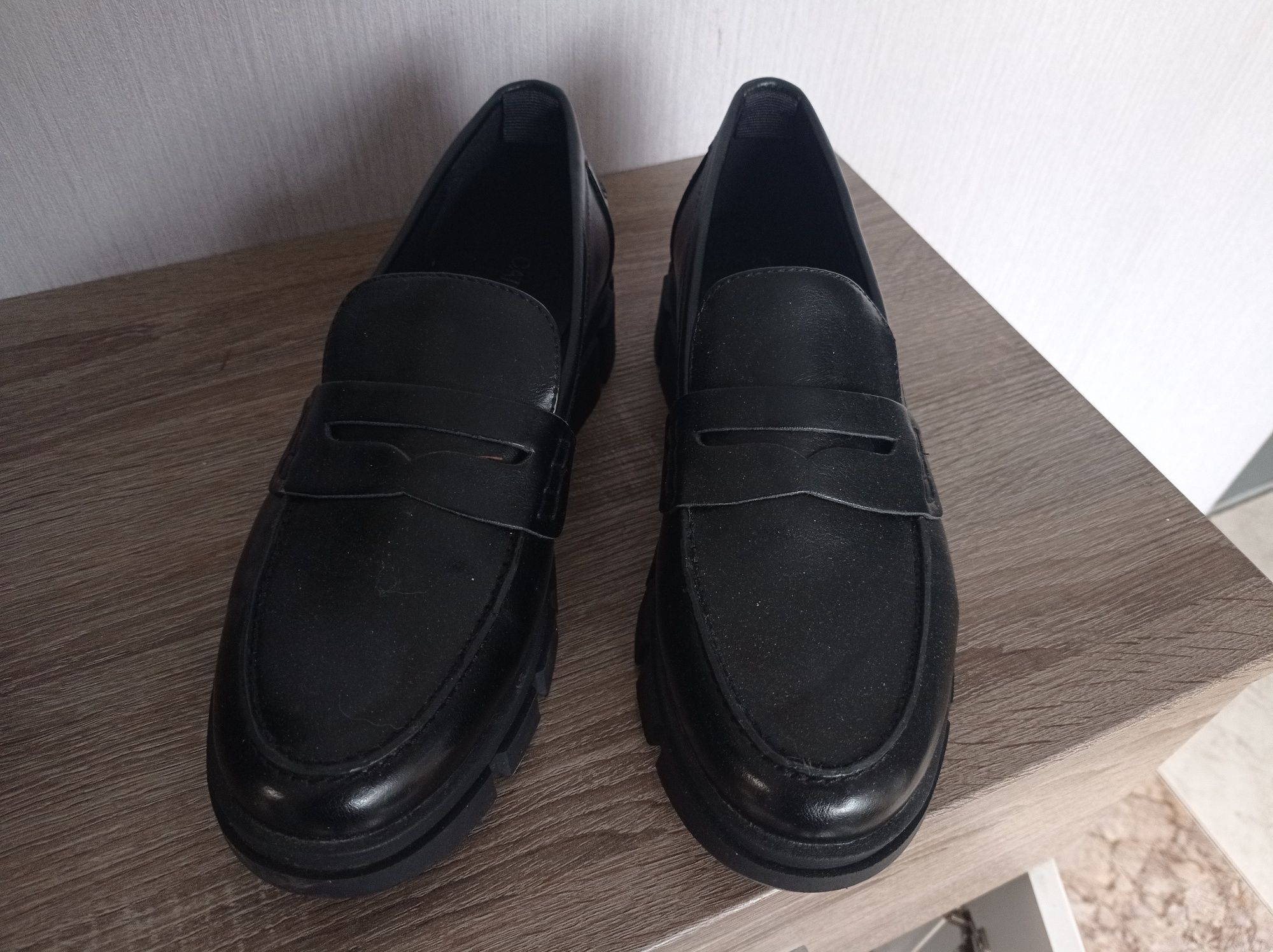 Nowe mokasyny loafersy 38