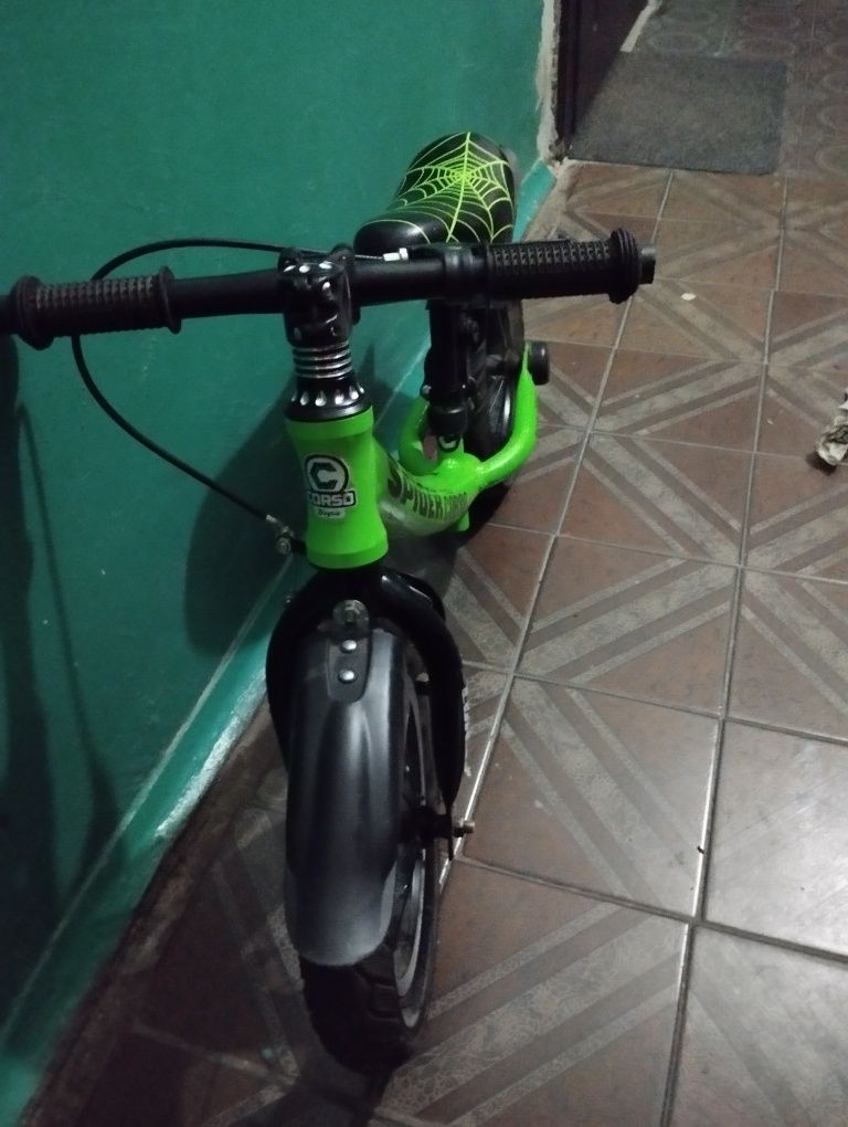 Велобіг для хлопчика від 2 років