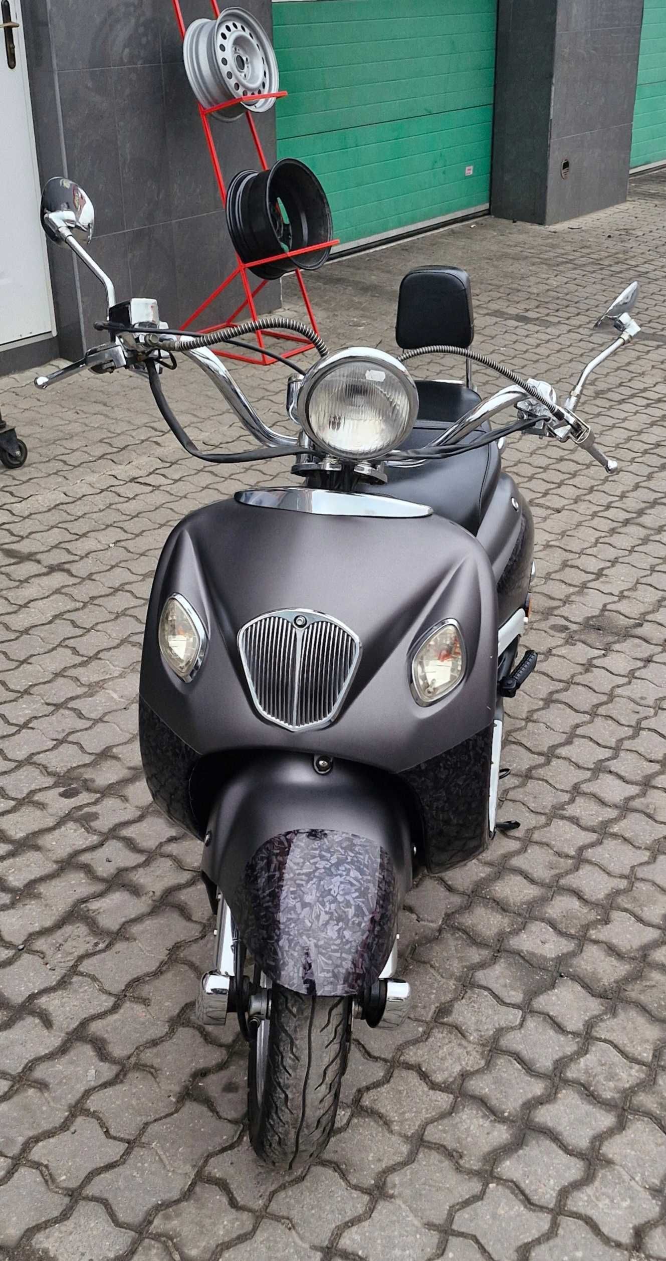 Skuter Znen Retro 50 , 2008r.   "" IMPORT HOLANDIA""