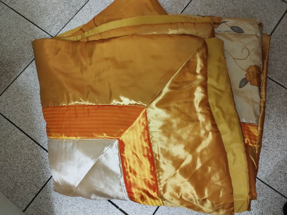 Duża narzuta na łóżko Picado 250x230