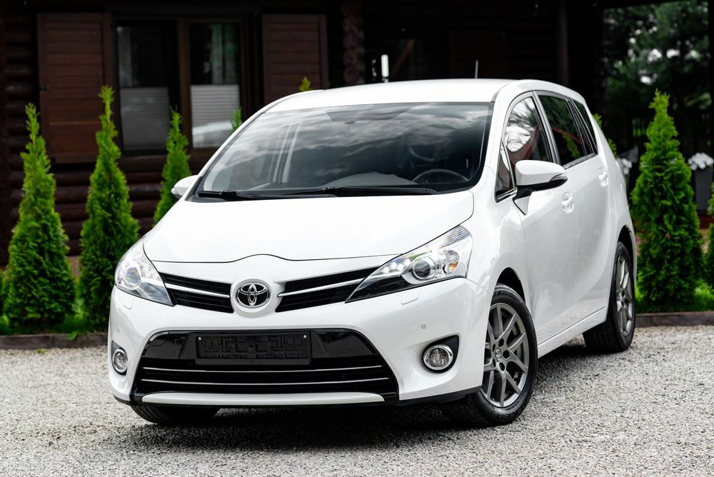 Toyota Verso 1.8b 147KM LED Kamera Nav Grz. Fotele Tempomat Serwis