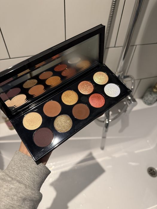 Paleta Mothership V Pat McGrath