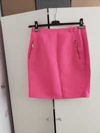 Różowa spódnica z zamkami Reserved