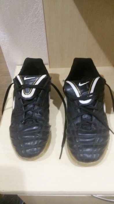 Футзалки 38 розмір шкіряні