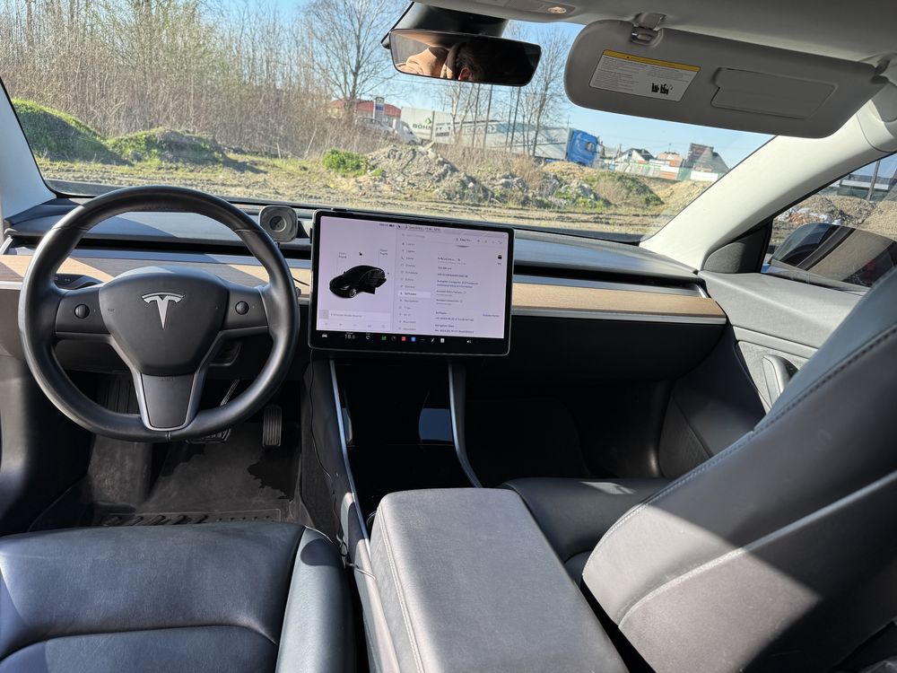 Tesla Model 3 2019