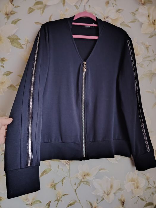 Кофта трикотажная на змейке с лампасами стразы 50-52 р