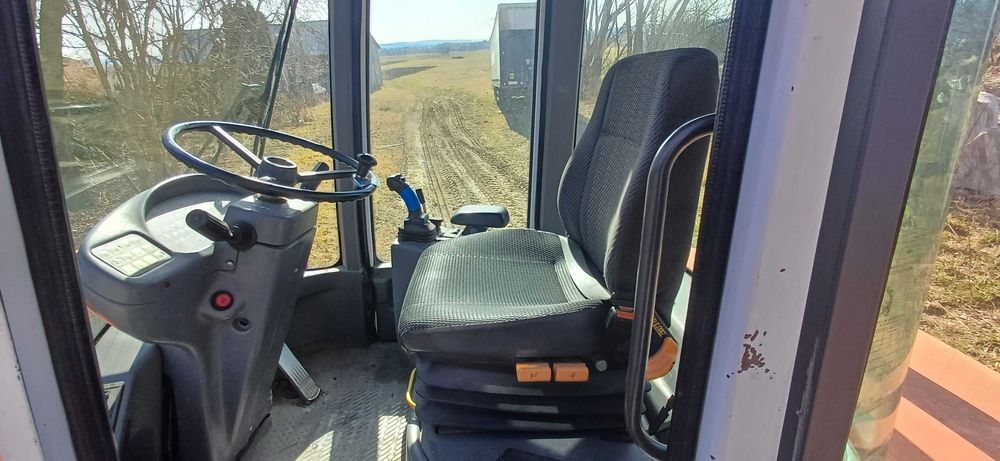 ładowarka przegubowa volvo L30 L32 L35