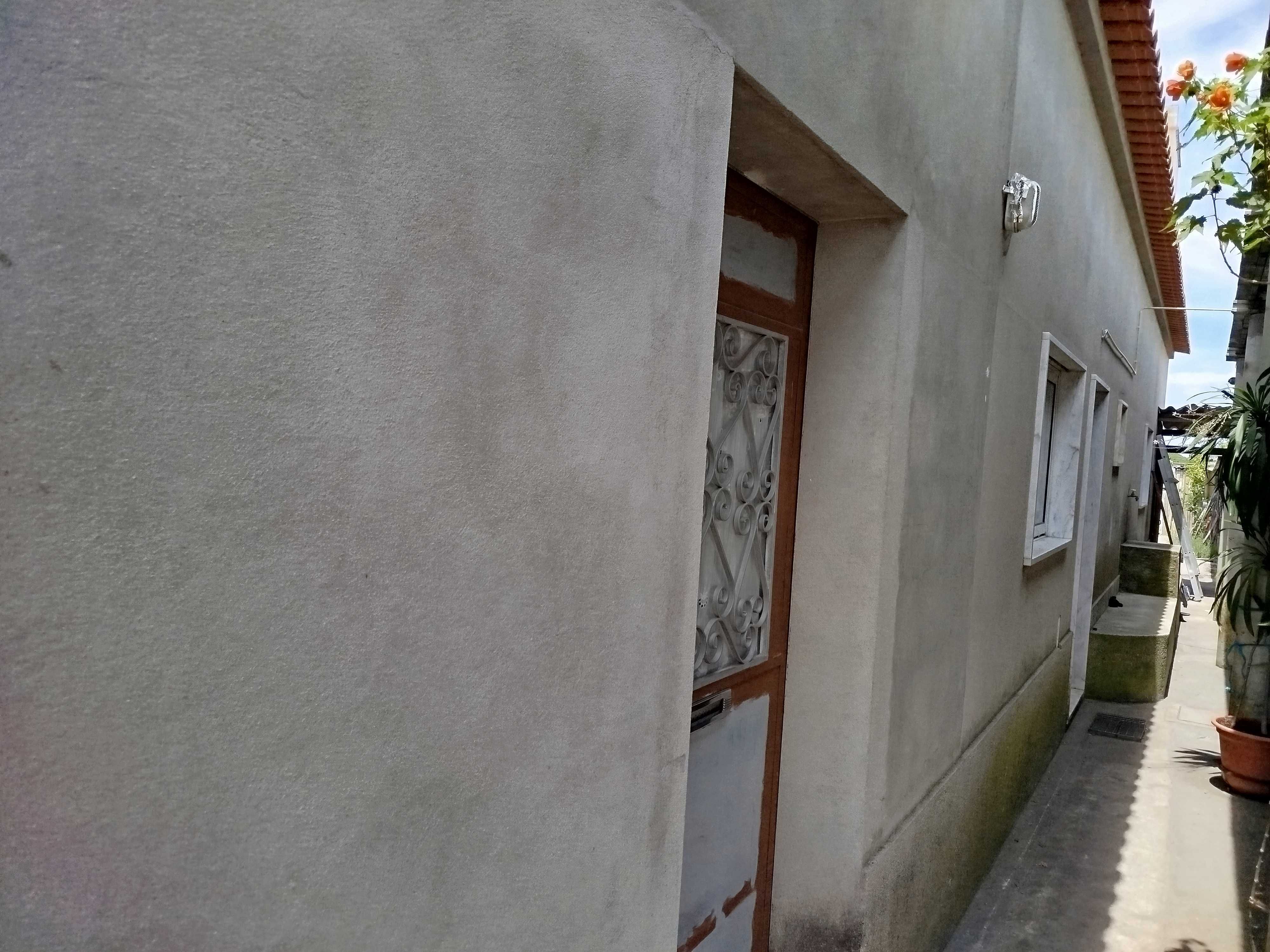 Vende-se casa com terreno