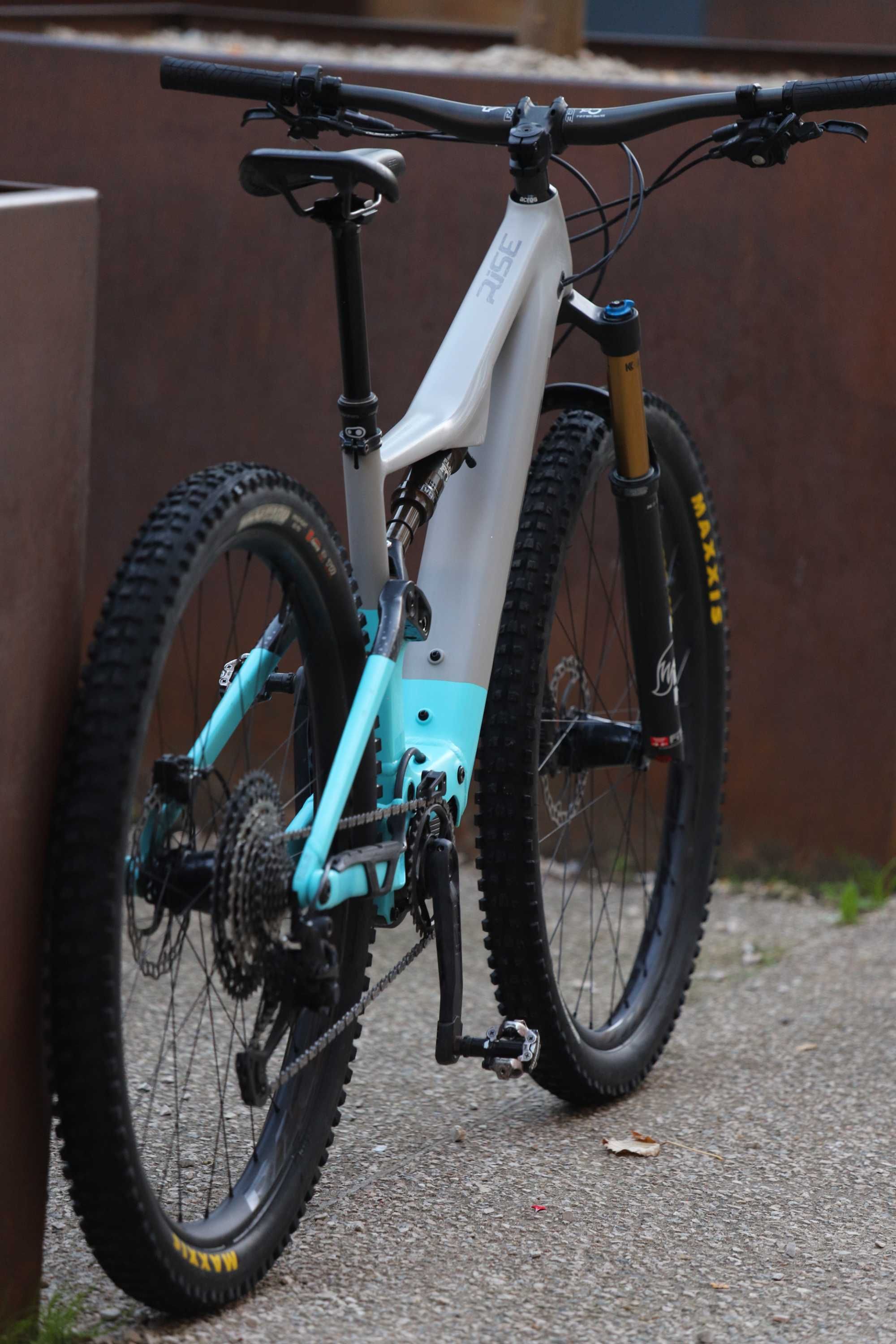 e-Bike ORBEA Rise H10 em estado impecável (bateria 540Wh) - tam. M