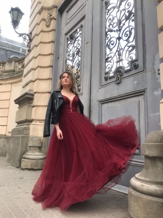 Випускна-вечірня сукня