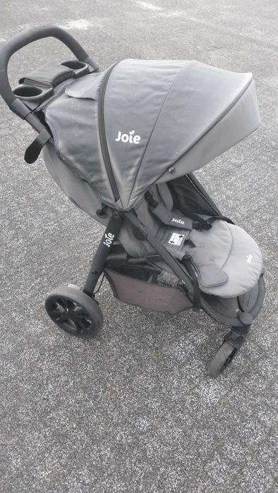 Sprzedam spacerówkę Joie