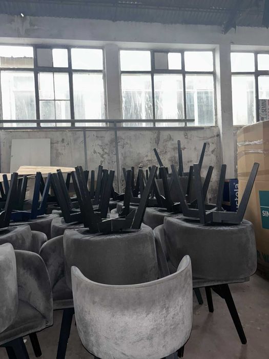 CADEIRA BAR - Mobília com conforto extra (Apenas 10 disponíveis)