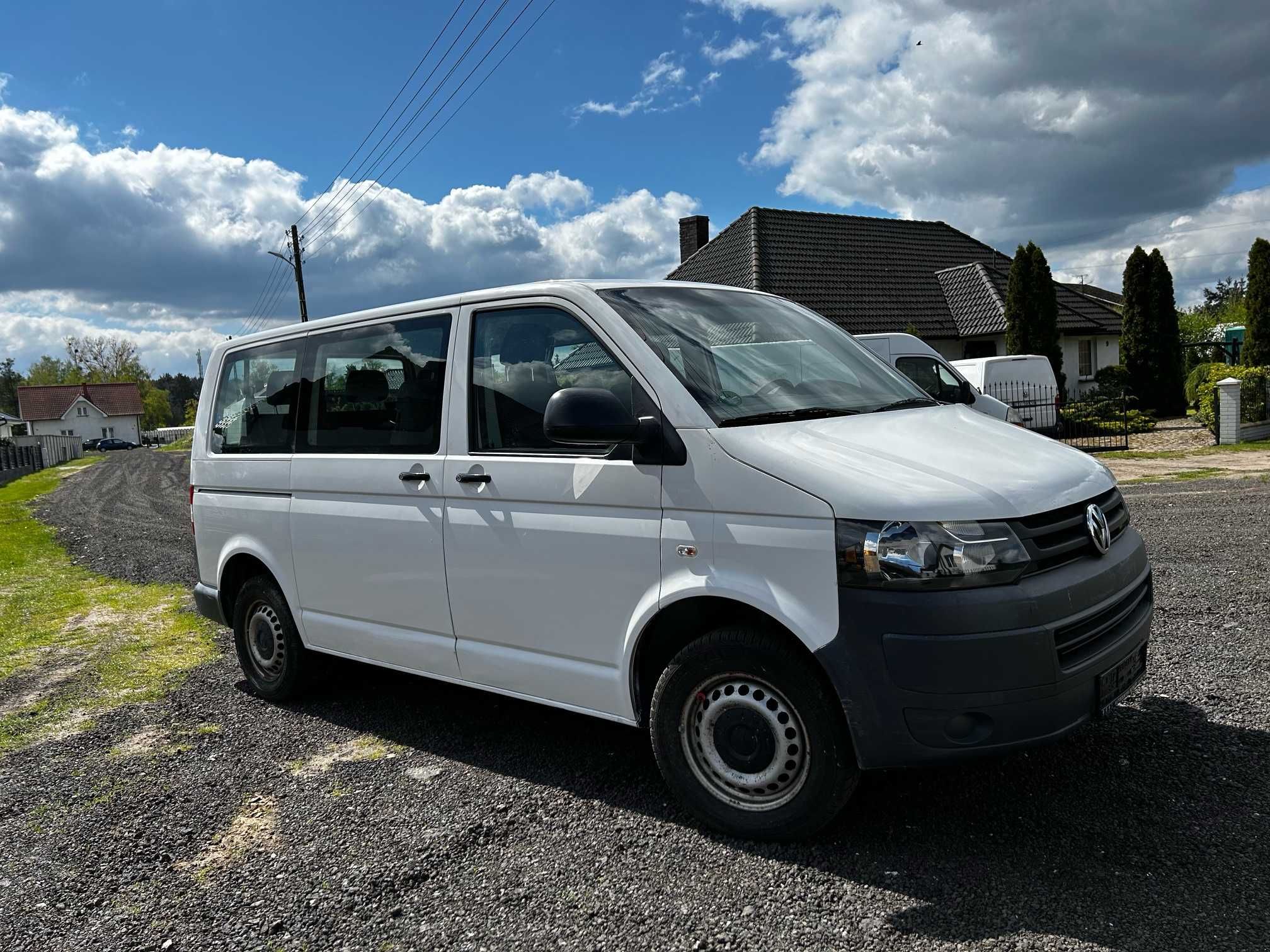 VW Transporter T5 2012 Rok 2.0 TDI 8-osobowy ładny