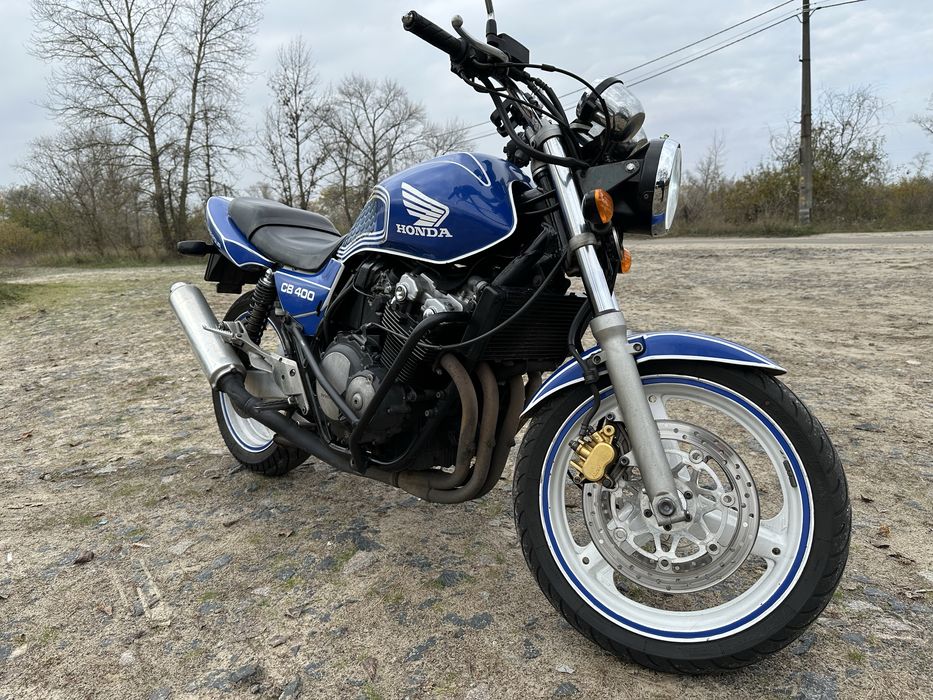 Продам Honda CB400