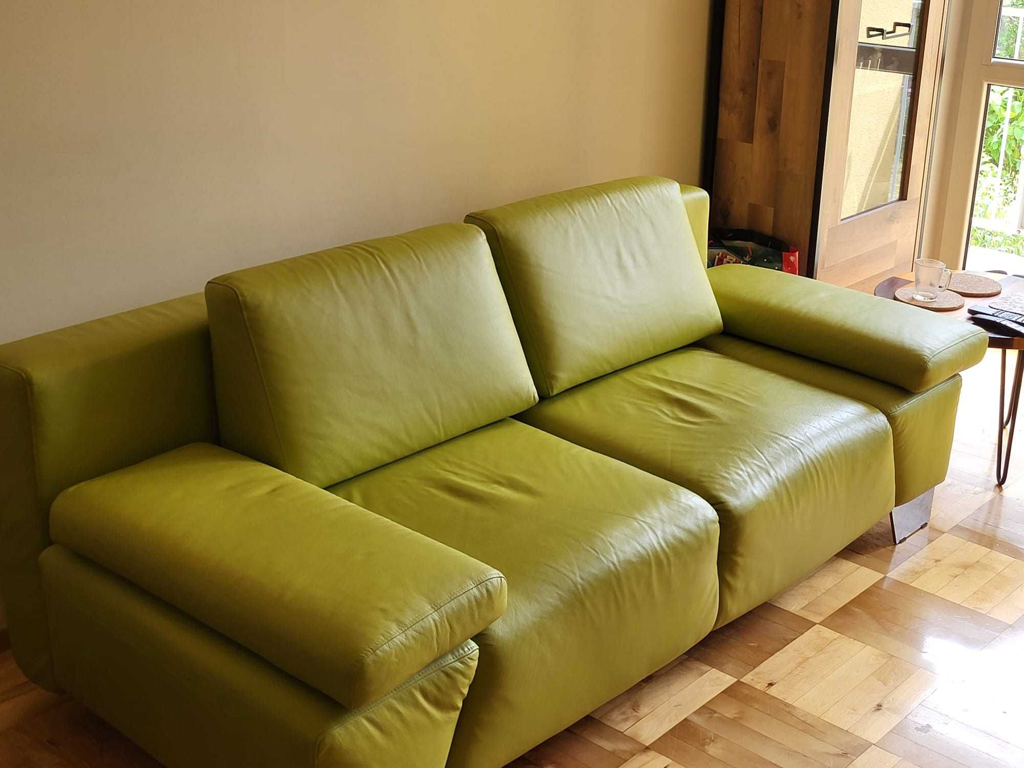 Skórzana zielona sofa z funkcją spania