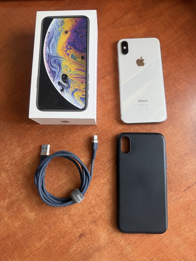 iPhone Xs 64 GB srebrny