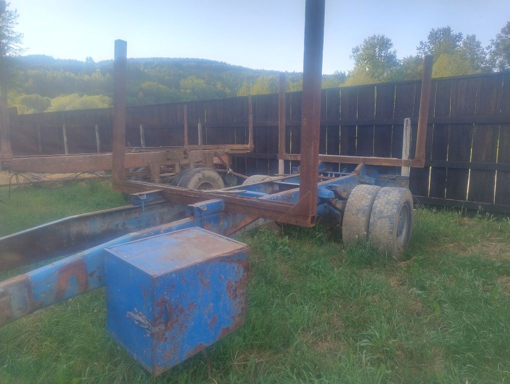 Przyczepa do drewna lasu
