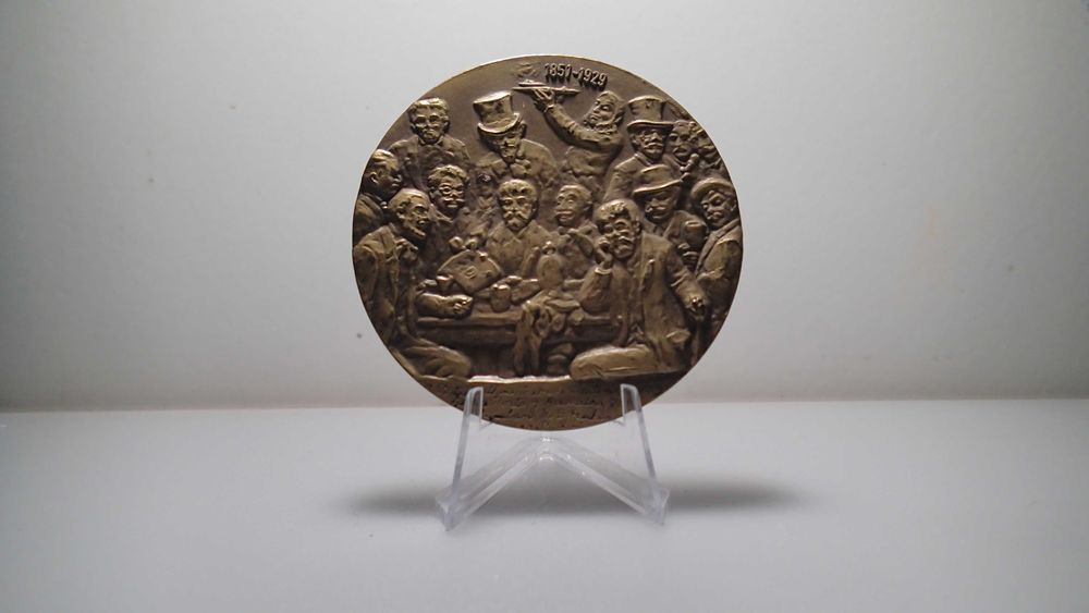 Medalha de Bronze de Columbano, Pintor
