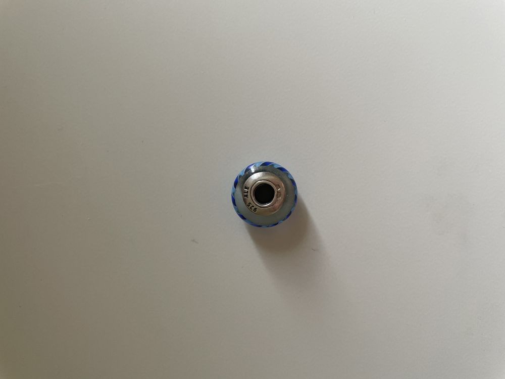Pandora conta de vidro azul