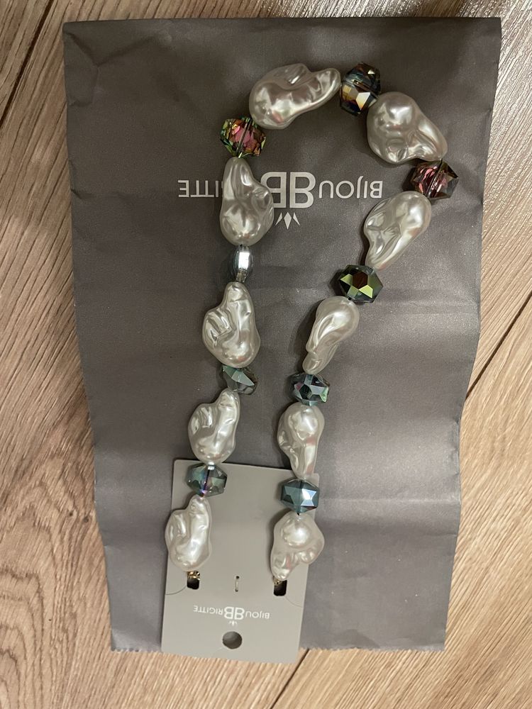 Naszyjnik ze sztucznych perel, sztuczne perly