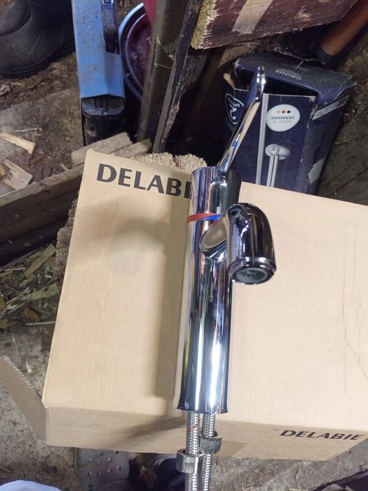 Bateria umywalkowa Delabie