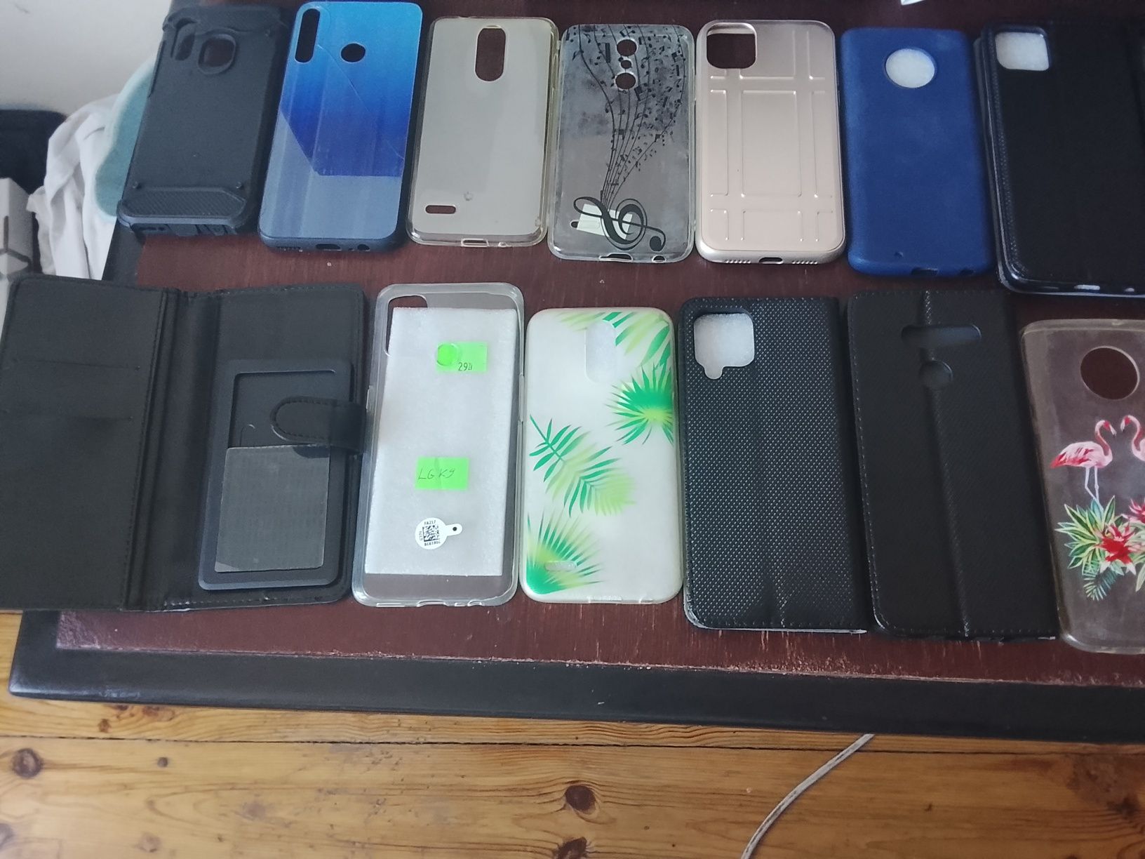 Etui do telefonow