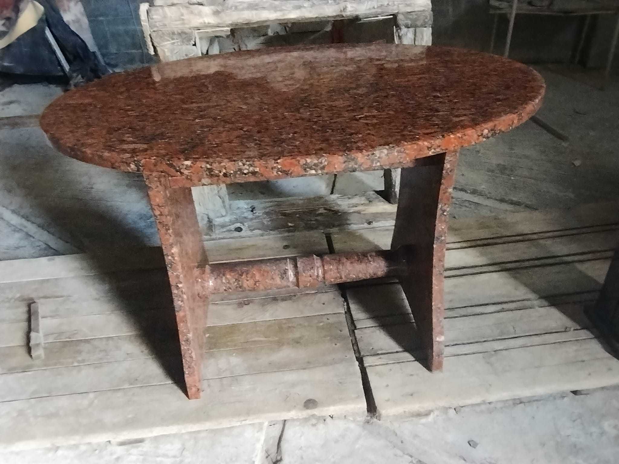 stolik z kamienia