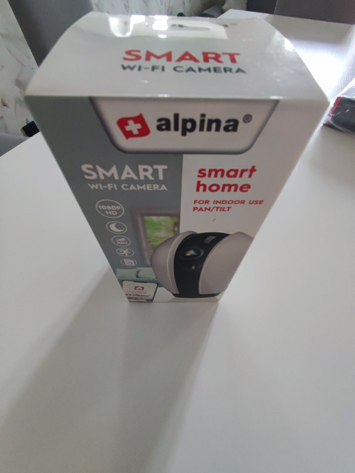Inteligentna kamera wewnętrzna Alpina Smart home