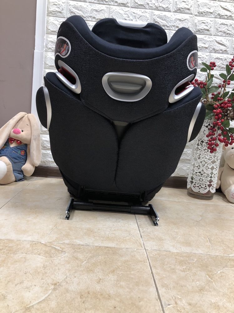 Автокрісло Cybex Solution Z-Fix Група 2/3 (15-36 кг) бустер