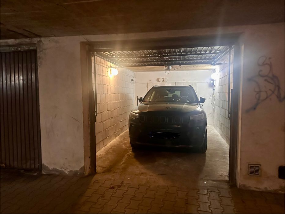 Garaz 17m w centrum, Wieniawa. Pilot- automatyka. Strzeżone osiedle.