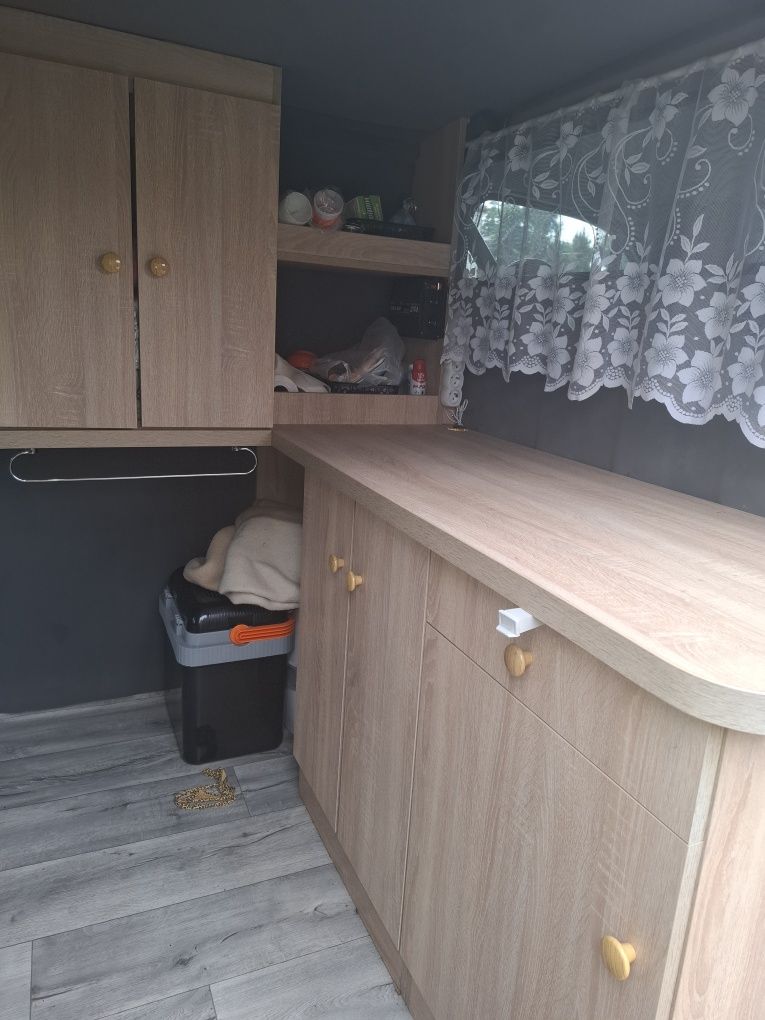 Nissan interstar kamper