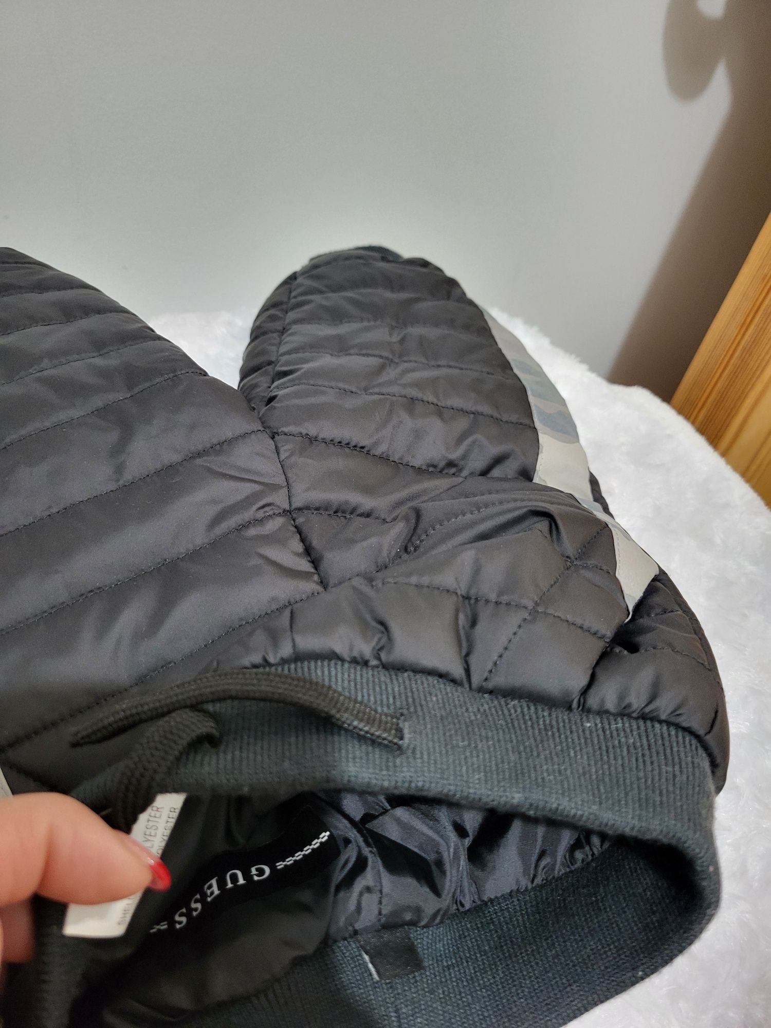 Spodnie zimowe Guess pikowane czarne