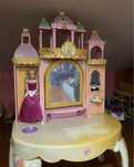 Tocador/Castelo do filme da Barbie "A Princesa da Ilha"