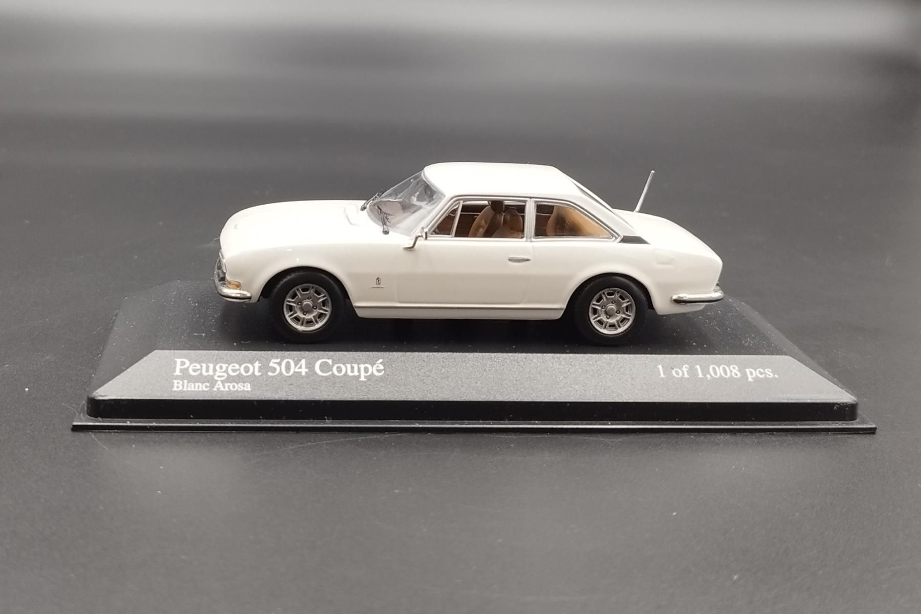 1:43 Peugeot 504 Coupe White Minichamps