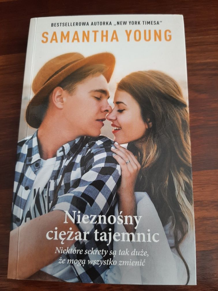 Nieznośny ciężar tajemnic Samantha Young