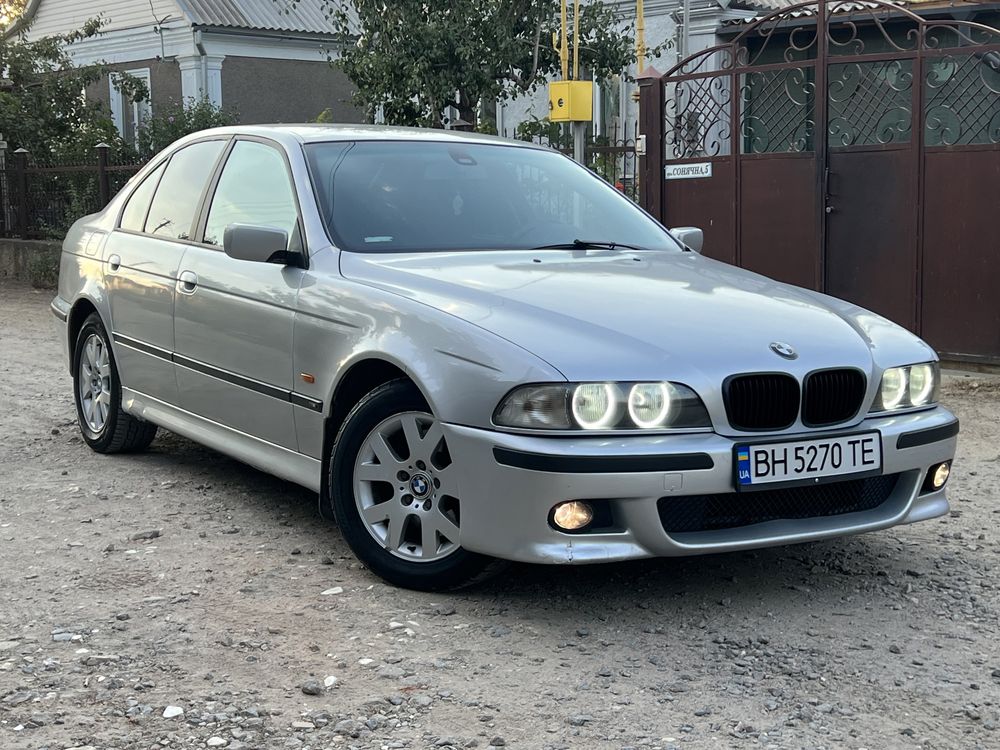 Продам BMW e39, M54 3.0 2001 год Механика