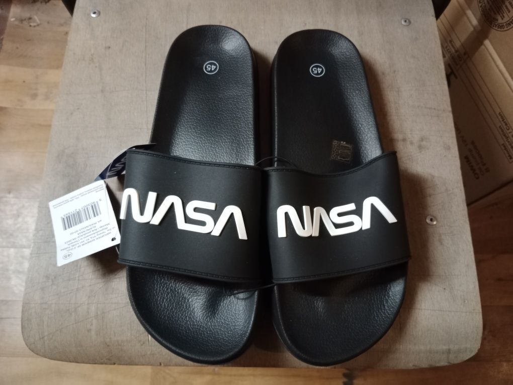 Nowe klapki NASA  45