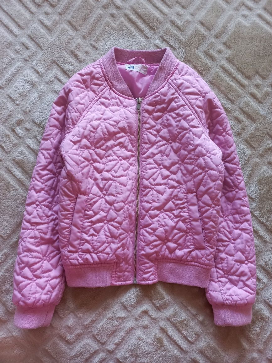 Лёгкая демисезонная розовая куртка H&M на 6-8 лет,в идеале