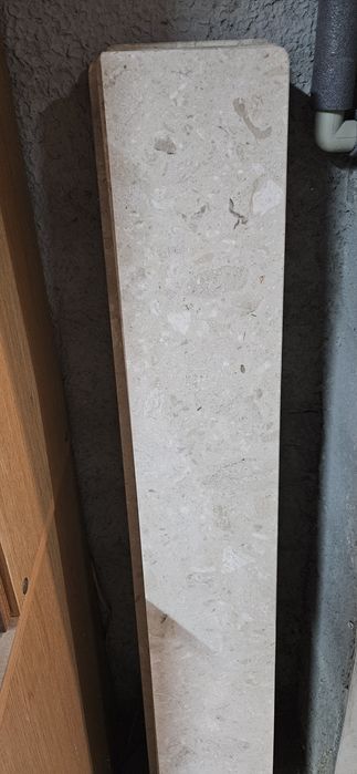 Parapety z konglomeratu