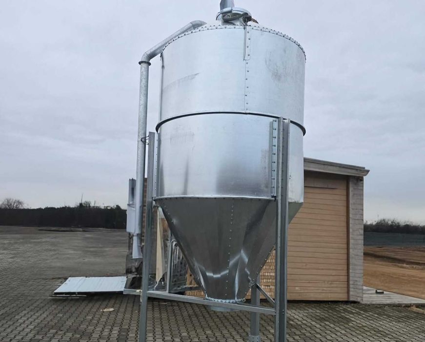 Silos zbiornik paszowy 26,88 m³ lejowy dowóz gotowy cały 17,5 Tony